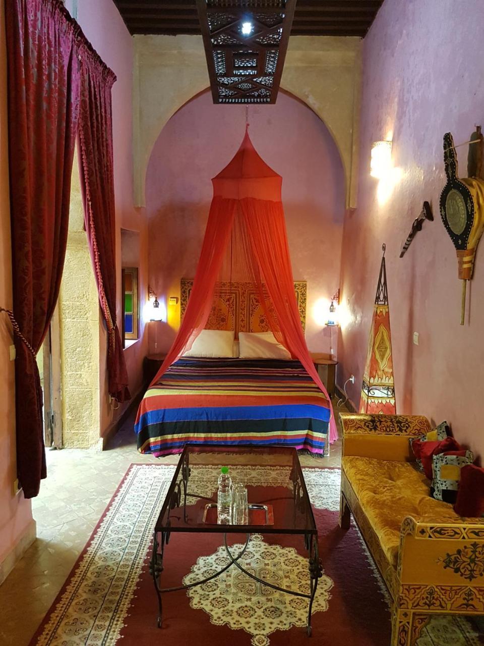 Riad Marlinea Salé Luaran gambar